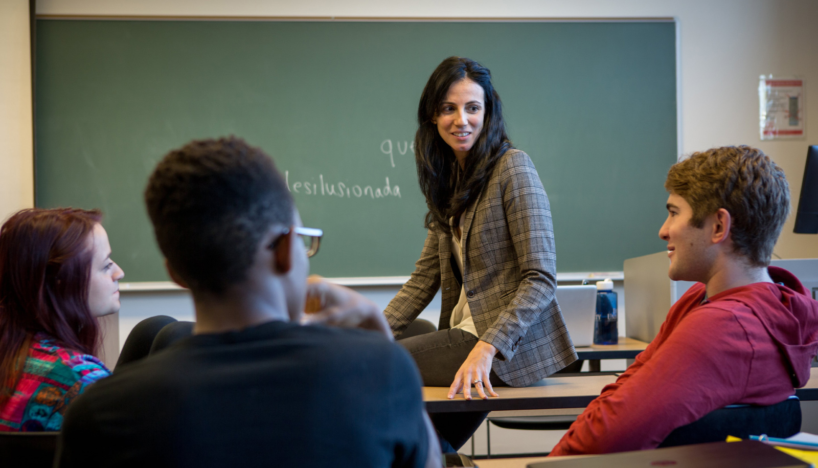 Professor Carolina Barrera-Tobon and students