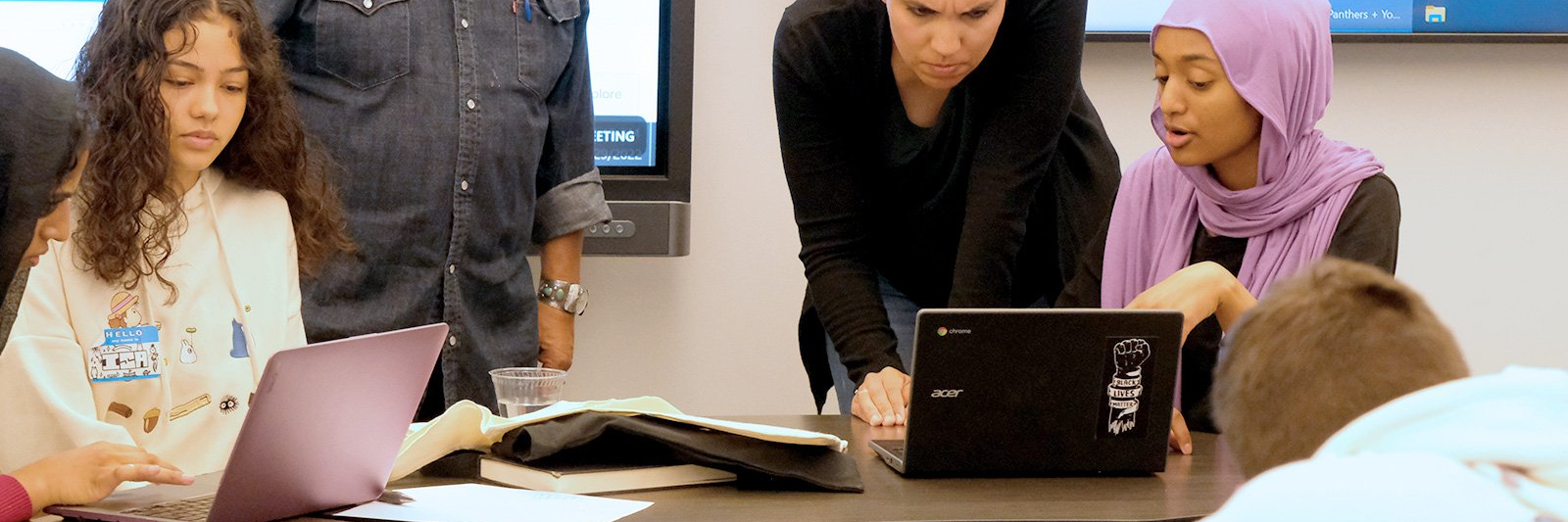 faculty students classroom