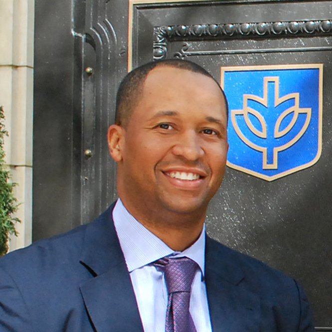 Malik Murray (BUS ’96, MBA ’04)