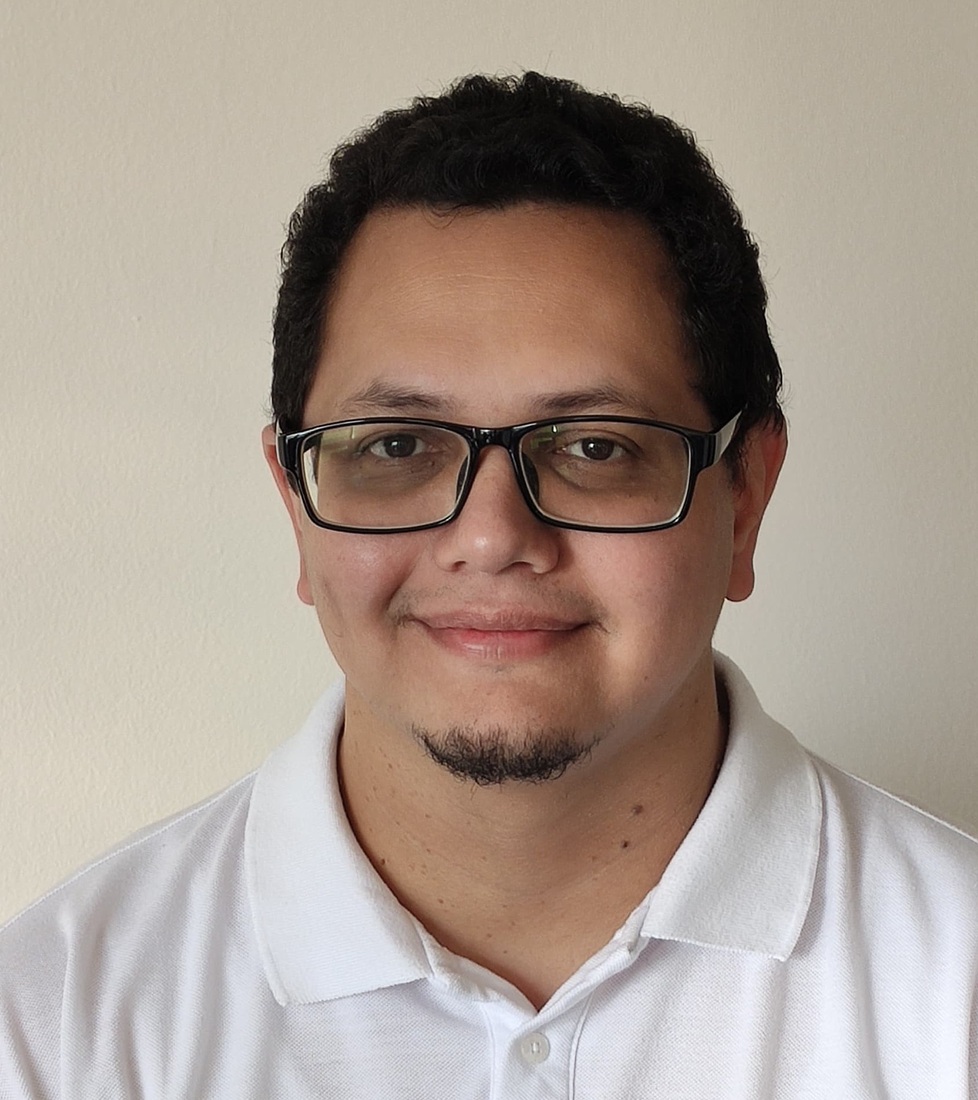 DePaul CDM Faculty Kenny Davila