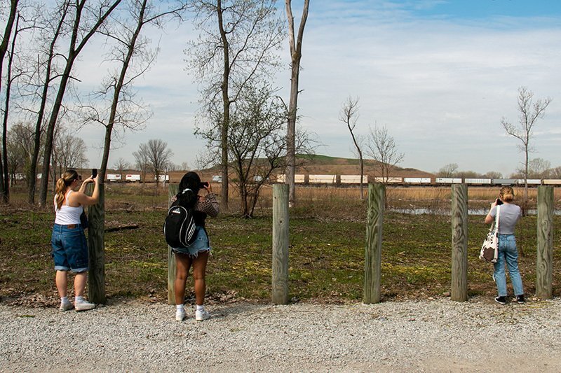 08-2023-rivers-students-photographing