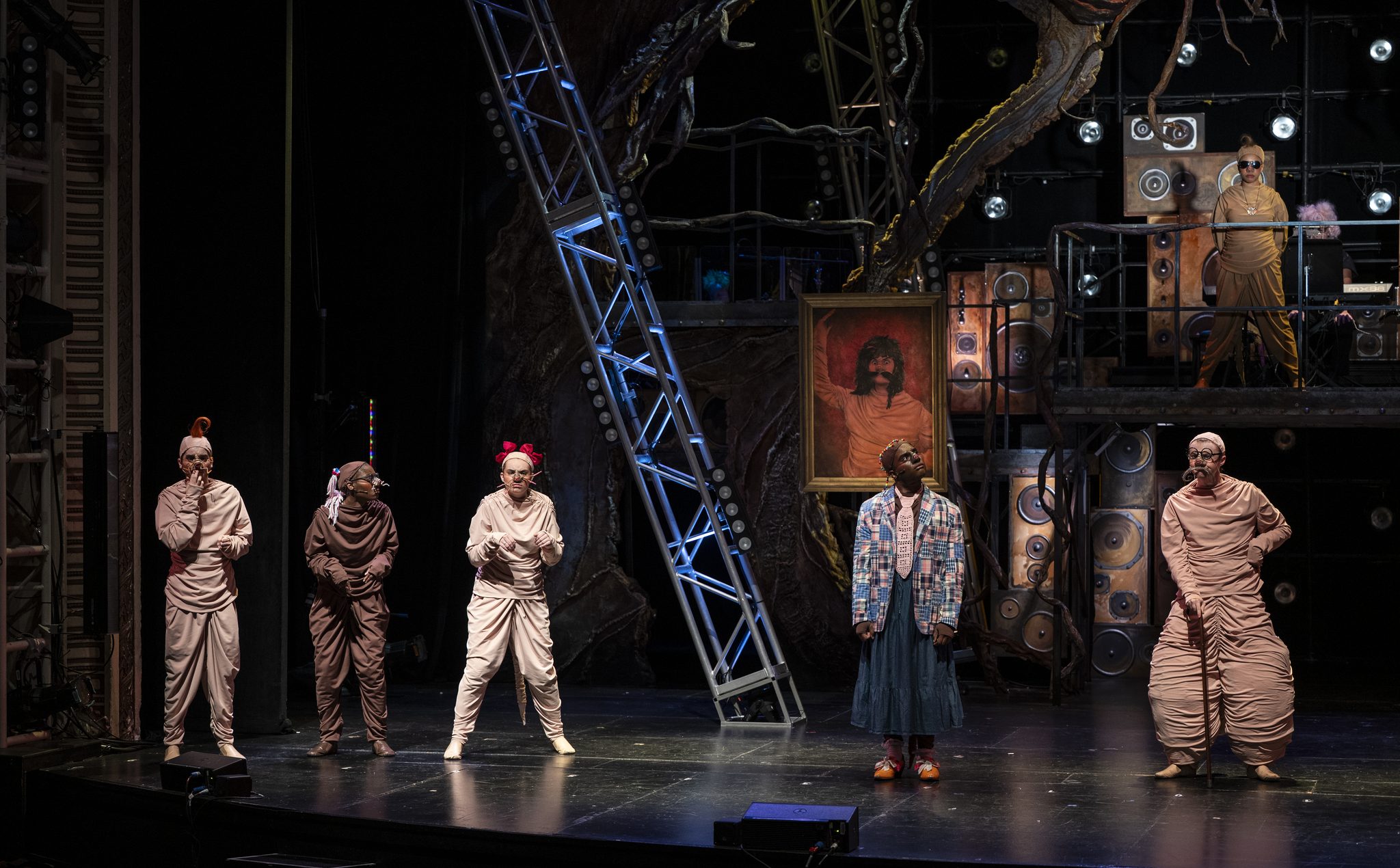 TTS-Naked Mole Rat Gets Dressed-009.jpg