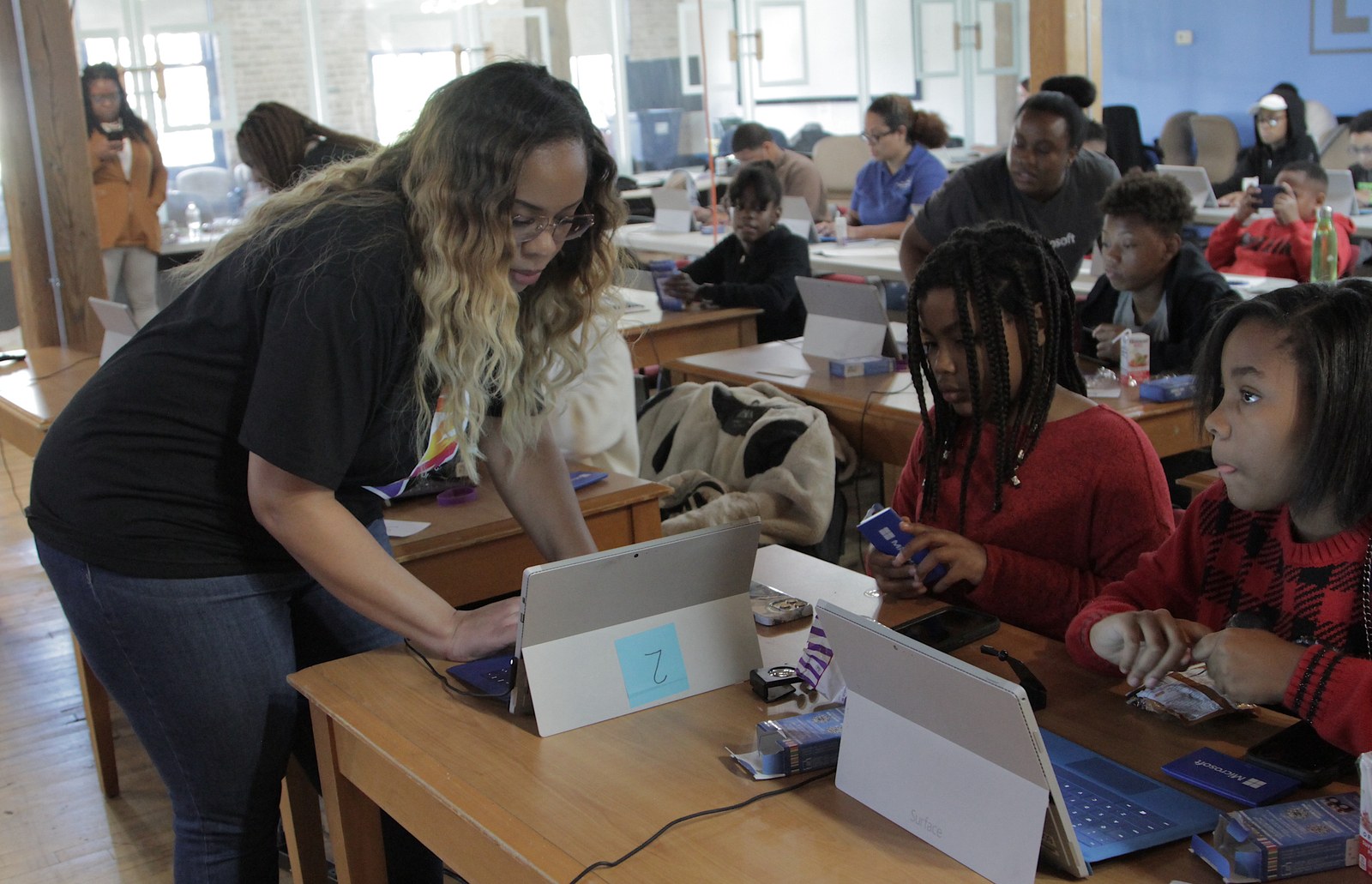 Jamila Parham helps students