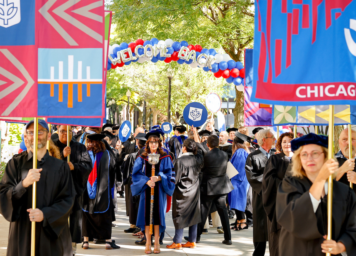 Procession starts Academic Convocation