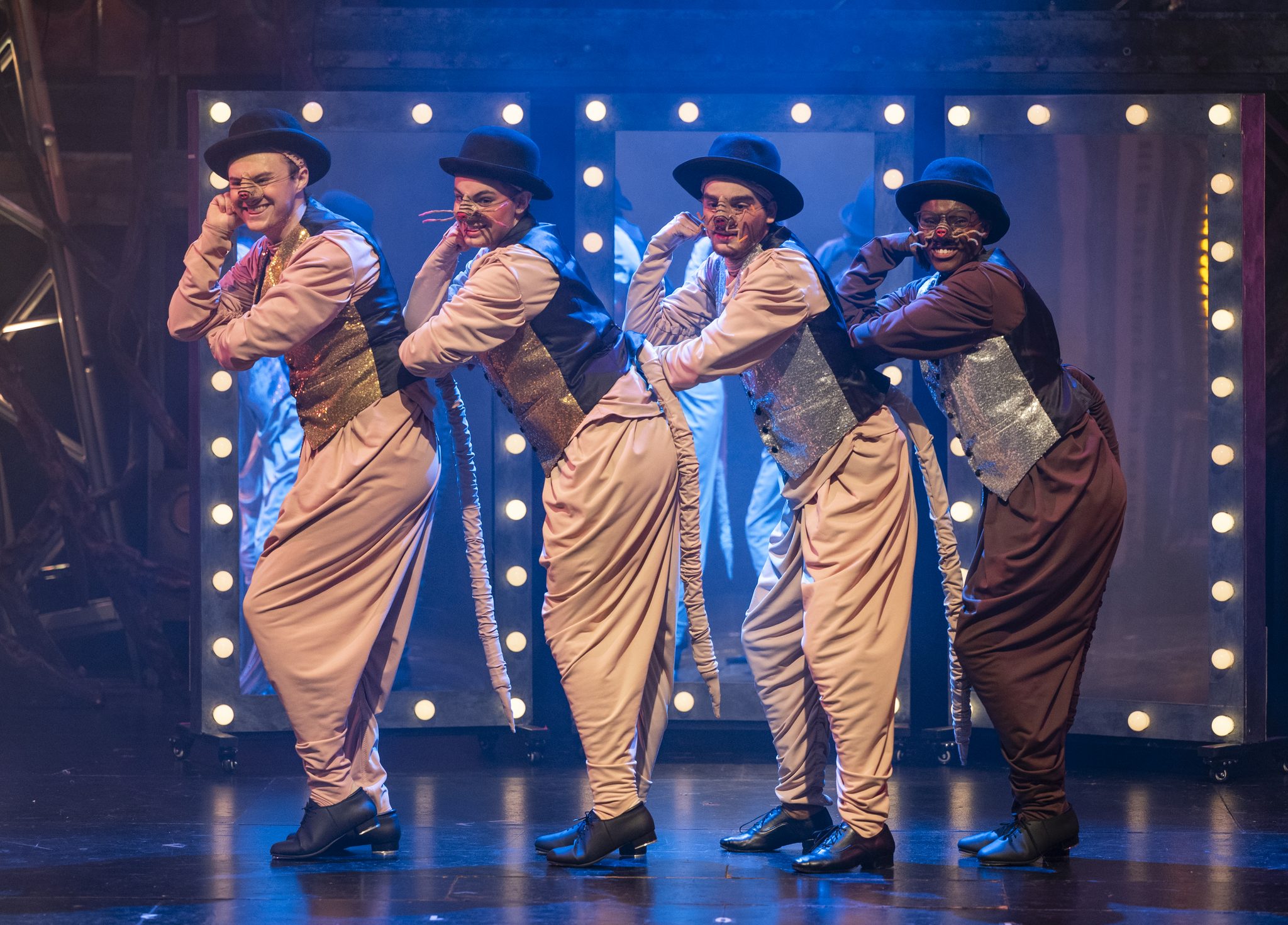 TTS-Naked Mole Rat Gets Dressed-006.jpg