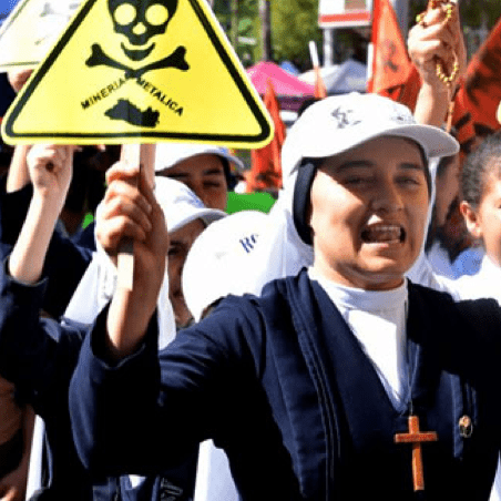 Salvadoran nun protesting metallic mining