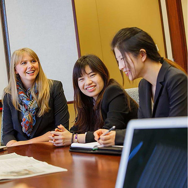 Study_students_group_canto_l2_graduate_programs_11032025.png